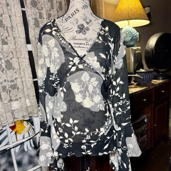 Black and White Tie Back Blouse with Large Bell Sleeves - Picture 1 of 4